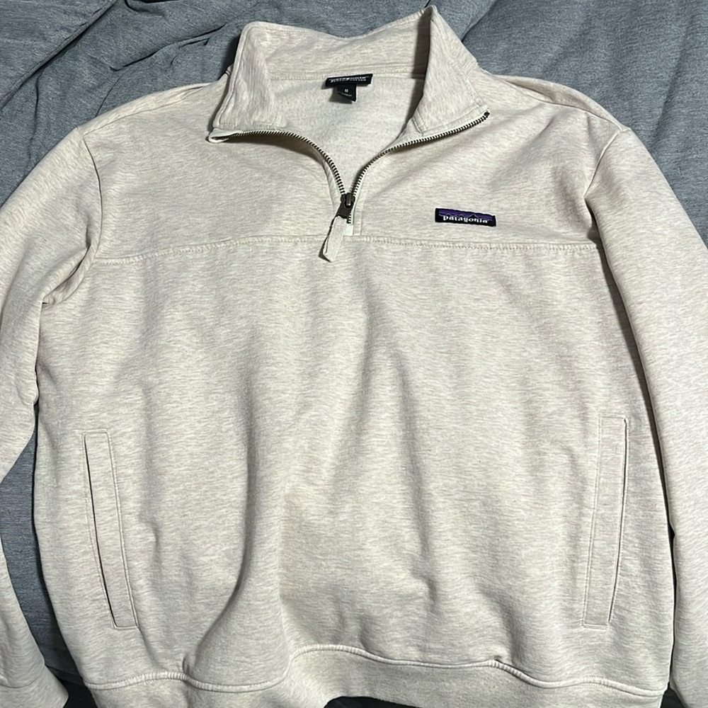 Patagonia tan Half zip sweatshirt